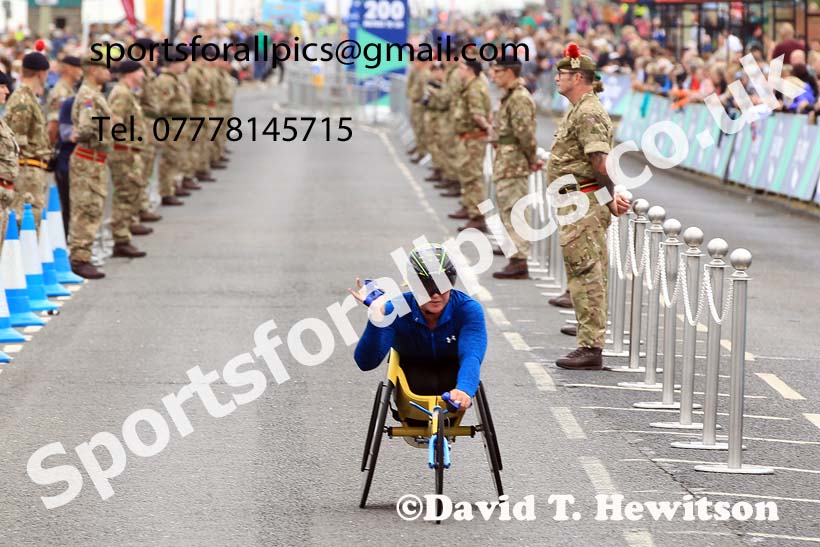 Womens wheelchair 2022 Great North Run. Photo: David T. Hewitson/Sports for All Pics
